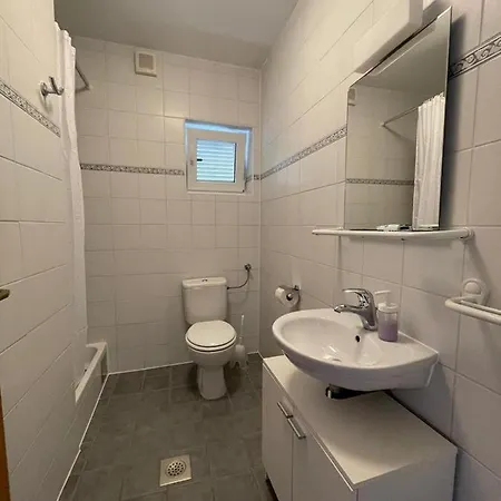 Frina Ii, Island Hvar Apartment *