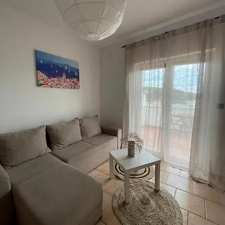 Frina Ii, Island Hvar *